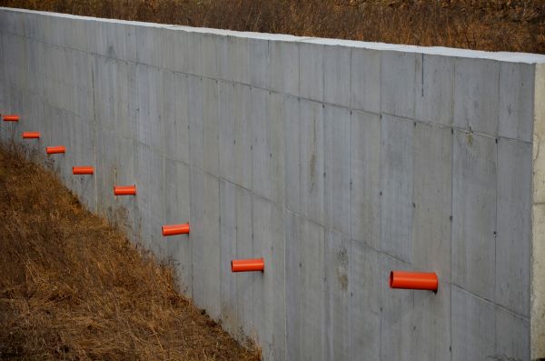 Cost of Retaining Wall Drainage in Fayetteville